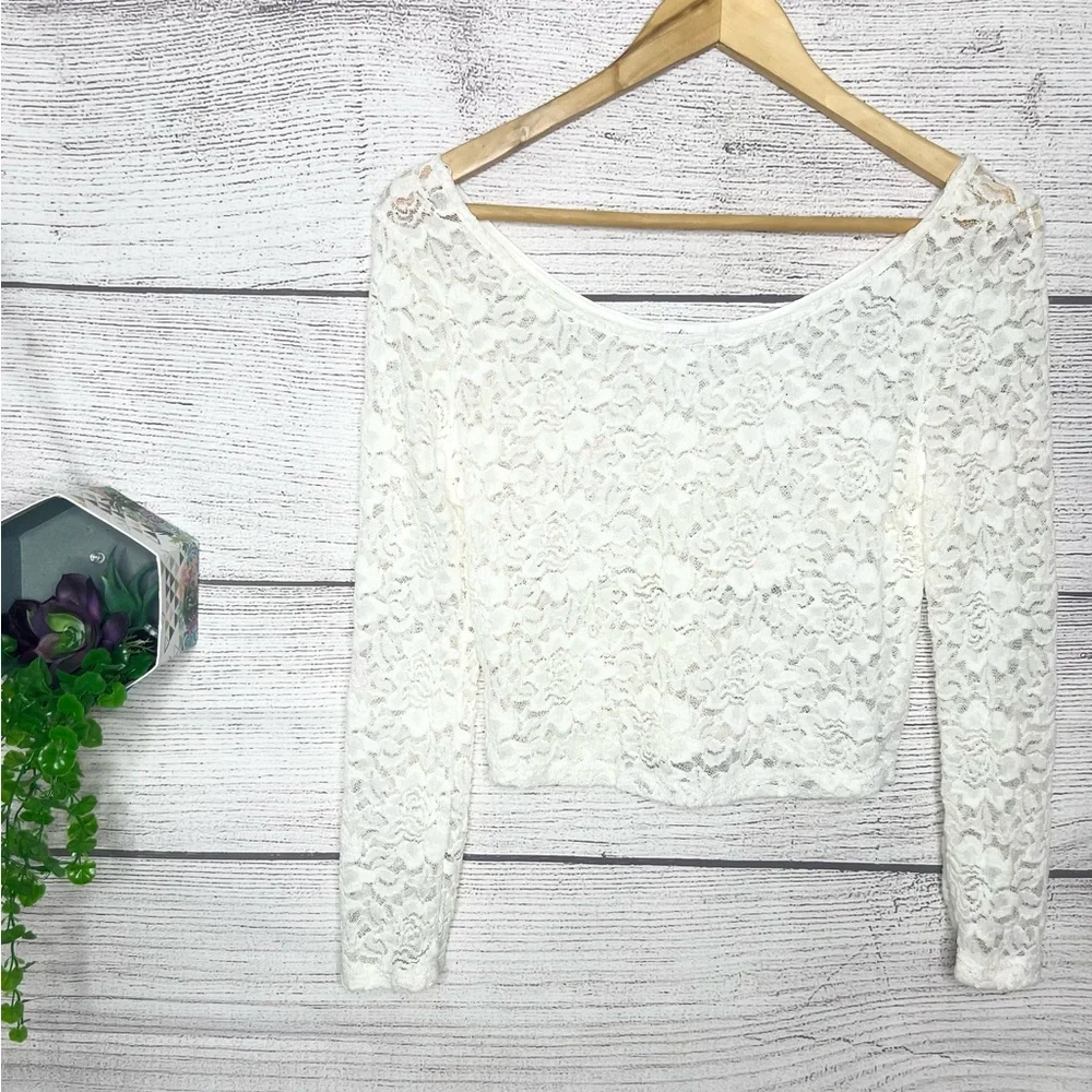 Ambiance Sheer White Lace Cropped Blouse Top Size Large